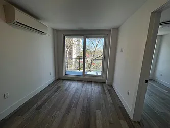 Rented by R New York