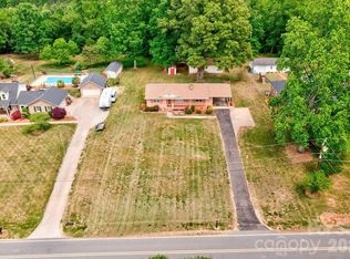 751 Pleasantdale Dr, Shelby, NC 28150