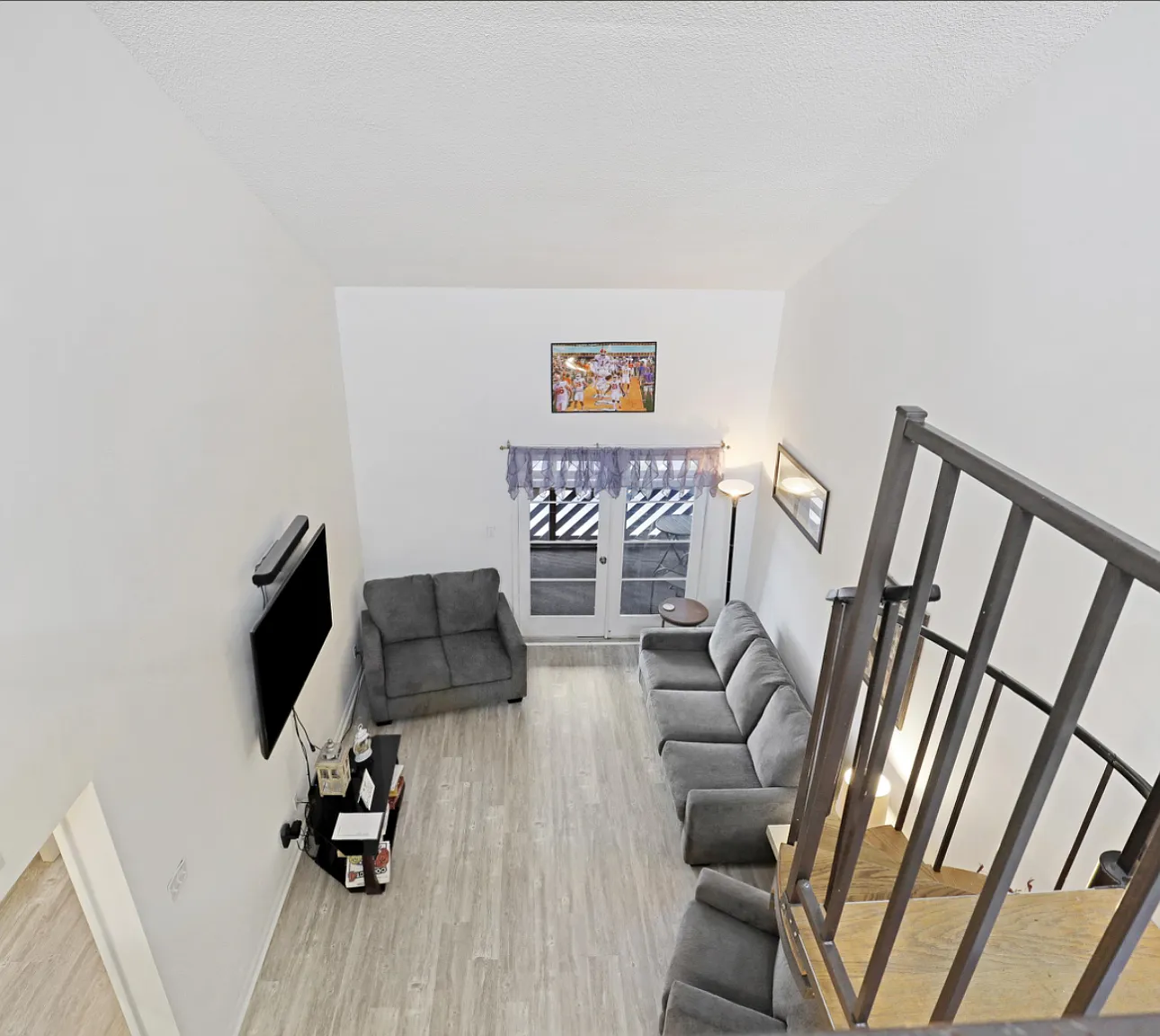 3 bed, 1350 sqft, $1,950 — Photo 3
