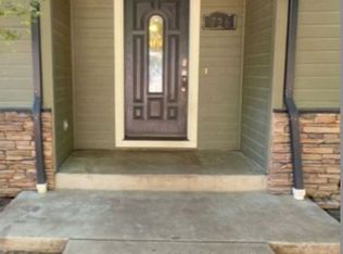 726 Lincoln Rd, Grants Pass, OR 97526