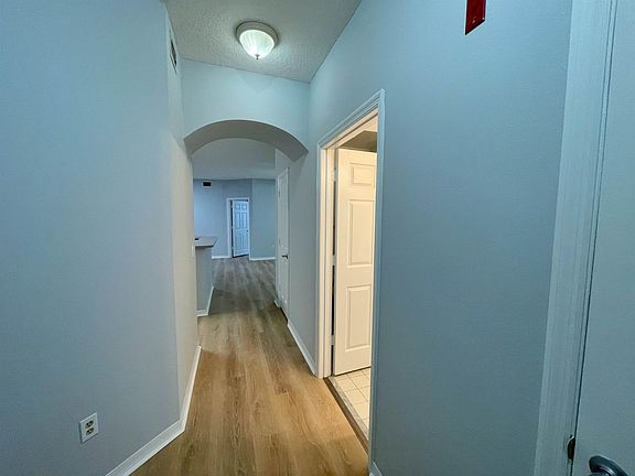 2nd image of 17101 Harbour Vista Cir