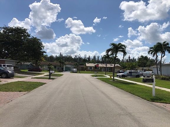 4th image of 11390 NW 45th Pl