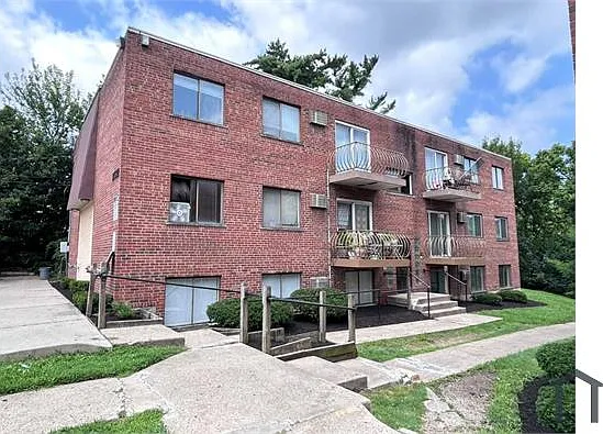 1 bed, 750 sqft, $895 — Photo 2