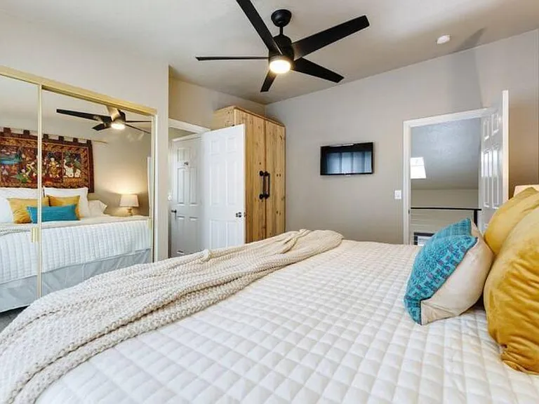 3146 N Maywood Ave — Photo 14