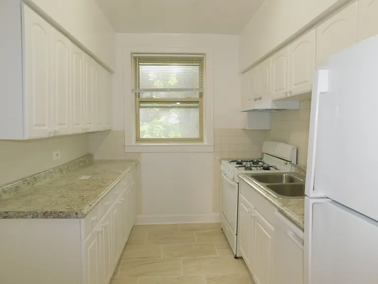 828 Reba Pl #4 — Photo 6