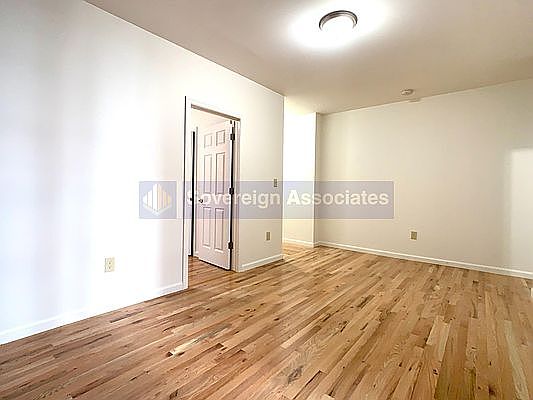 3rd image of 81 Cabrini Blvd APT 36