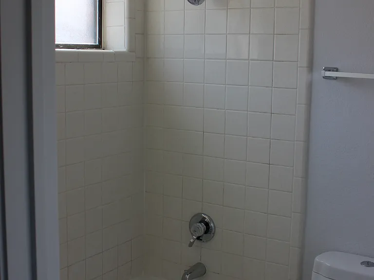 812 Shannon Dr — Photo 3