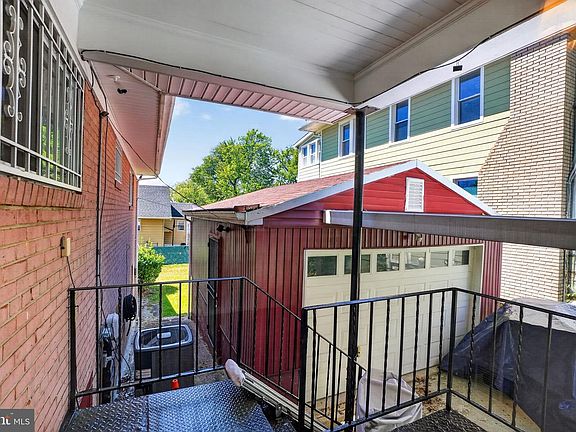 5th image of 109 Van Buren St NW