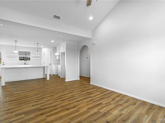 4th image of 7709 Heisman Ln