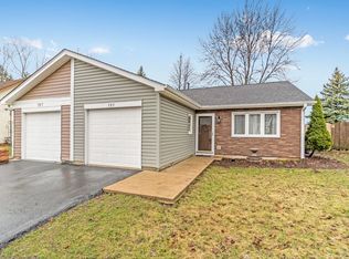 785 Clearwood Ct, Aurora, IL 60504