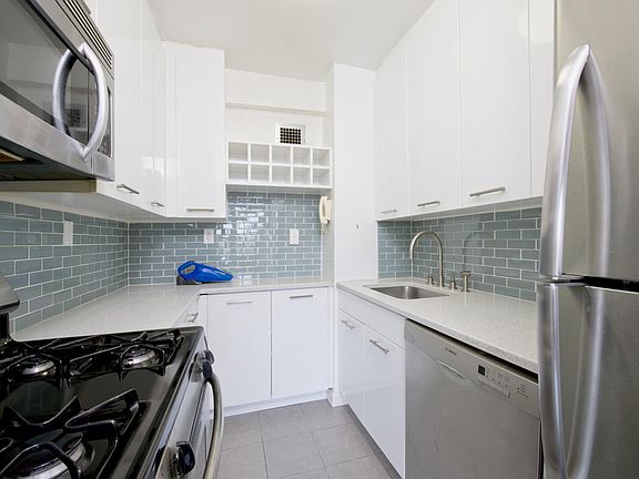 2nd image of 510 E 86th St APT 8E