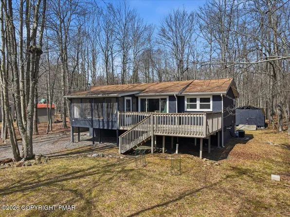 143 Tepee Dr, Pocono Lake, PA 18347