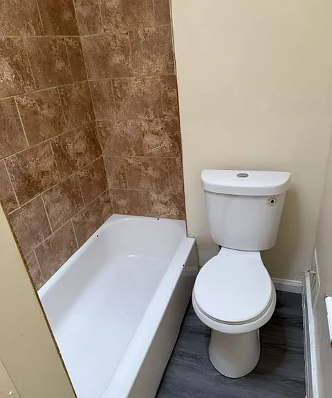 1617 N Warwick Ave — Photo 5