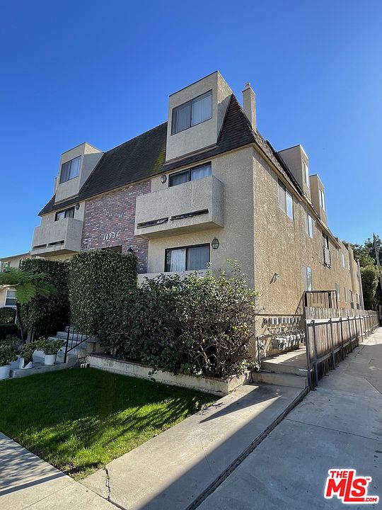 2nd image of 11936 Venice Blvd