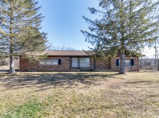 19828 N Isaacson Dr, Chillicothe, IL 61523