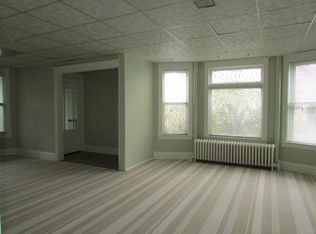 831 W 3rd St, Duluth, MN 55806