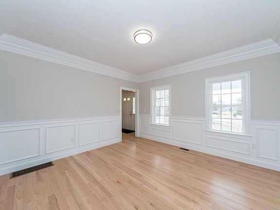 3rd image of 17 Daisy Ln