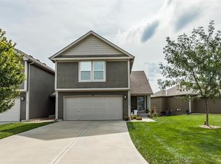 4909 141st Ter, Basehor, KS 66007
