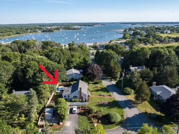 8 Andrea Rd, Bourne, MA 02532