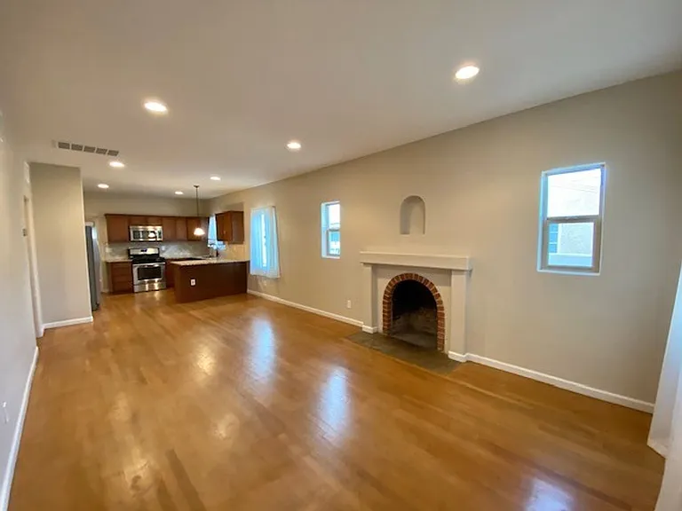 323 N Norris Ave — Photo 2
