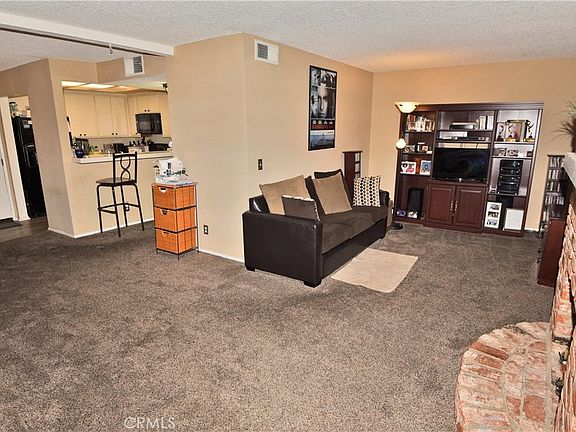 5th image of 15155 Sherman Way Unit 37