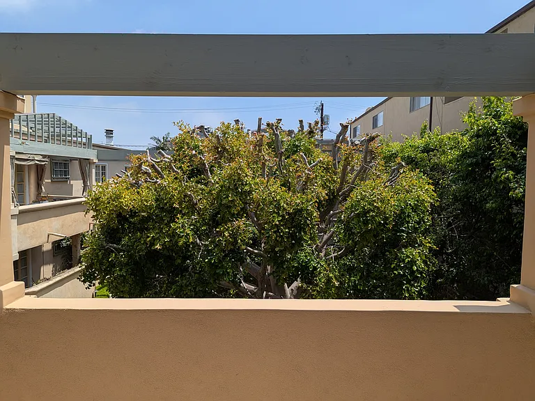 12240 Montana Ave #202 — Photo 19