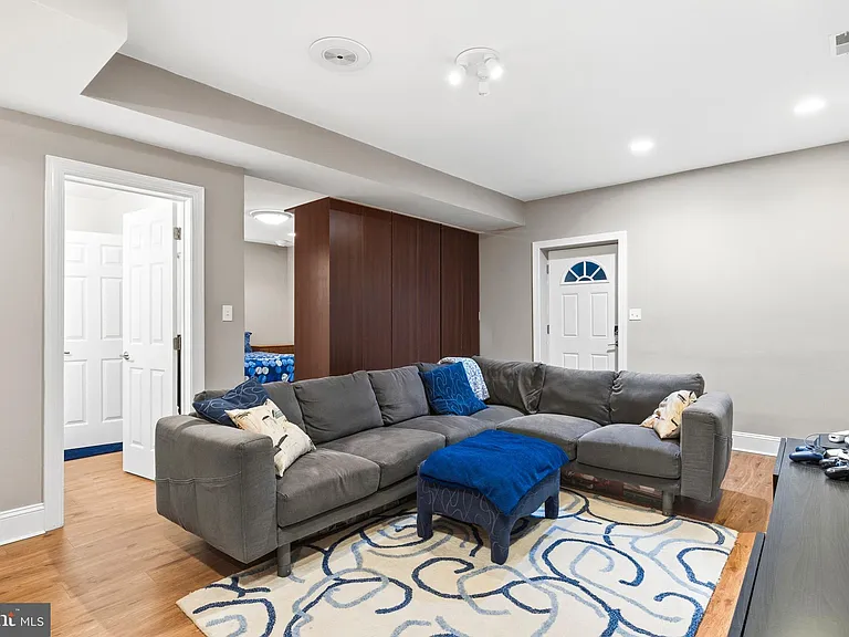 11203 Dancer Ct — Photo 45