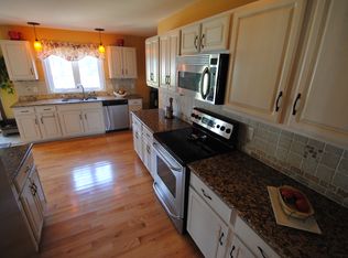 55 Hidden Pines Cir, Meriden, CT 06451