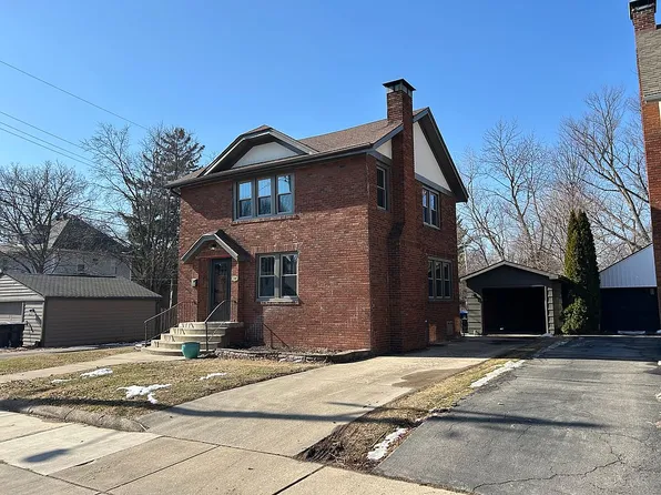 107 Warner St, Bloomington, IL 61701