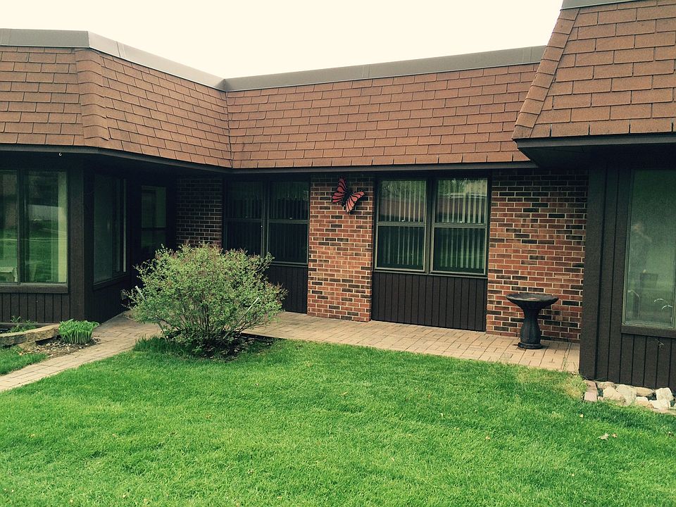 1st image of 909 Luther Pl APT 106