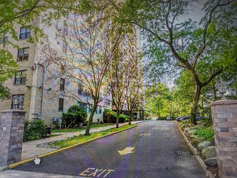 201 Saint Pauls Ave #5G — Photo 13