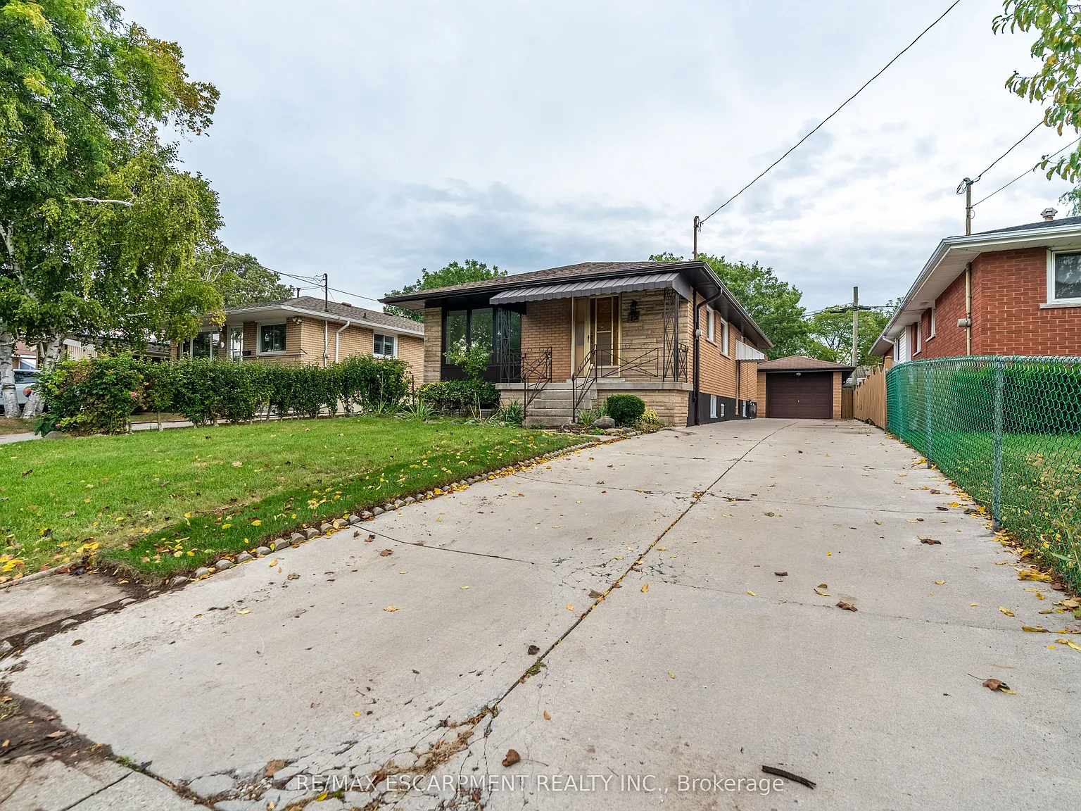 3 bed, $2,950 — Photo 2