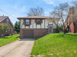 208 Bonnett St SW, North Canton, OH