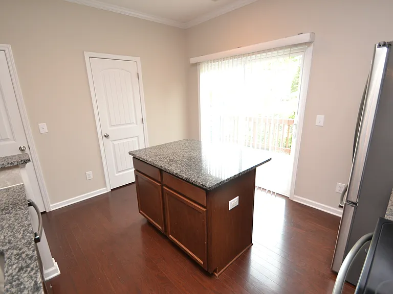 327 Dove Cottage Ln — Photo 13