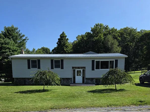 321 Mountain Ave, Cresson, PA 16630