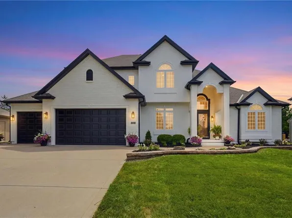 2115 Prairie Creek Dr, Kearney, MO 64060
