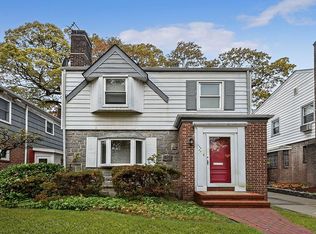 18633 Grand Central Pkwy, Jamaica Estates, NY