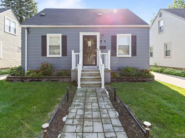 3419 Woodside St, Dearborn, MI 48124