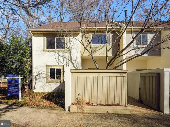 1515 Inlet Ct, Reston, VA 20190