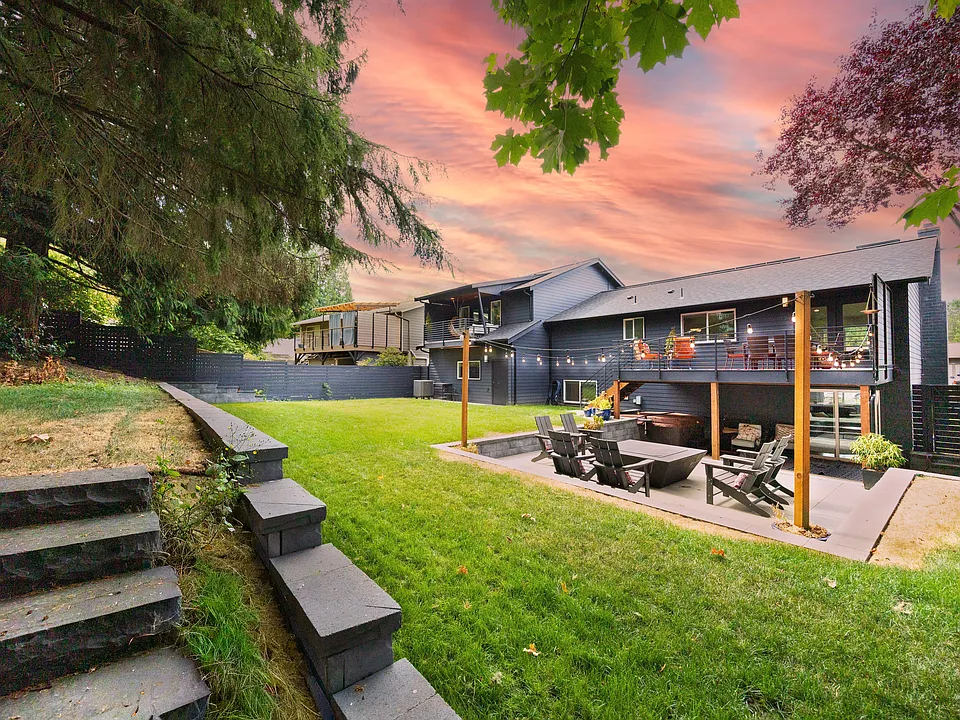1210 Kenoyer Dr