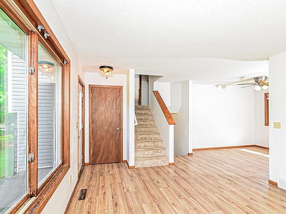 3rd image of 966 Chestnut St
