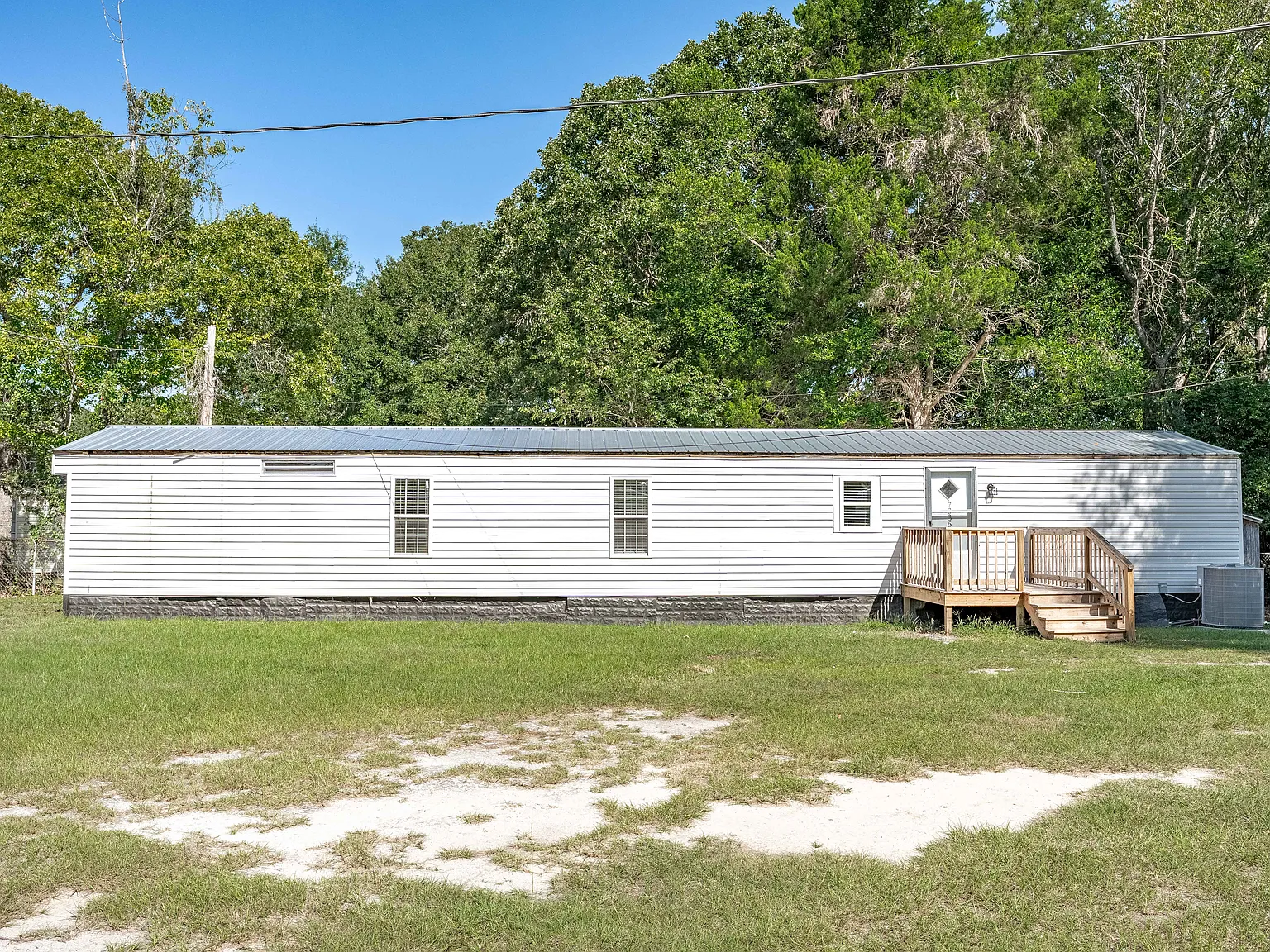 3 bed, $1,500 — Photo 1