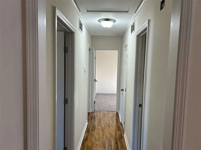 4642 Elmhurst Dr — Photo 17