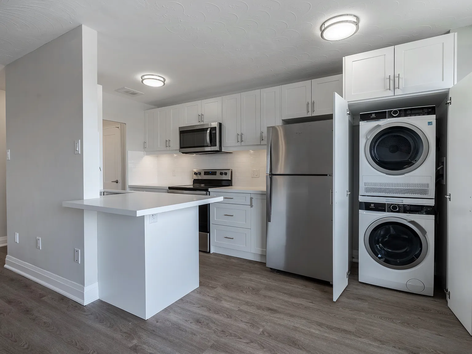 73 Clarence Street — Photo 3