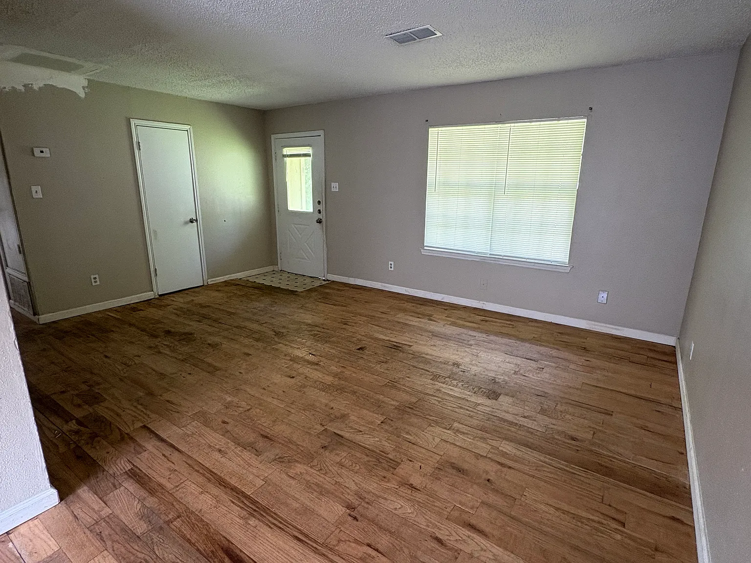 2 bed, 780 sqft, $1,100 — Photo 4