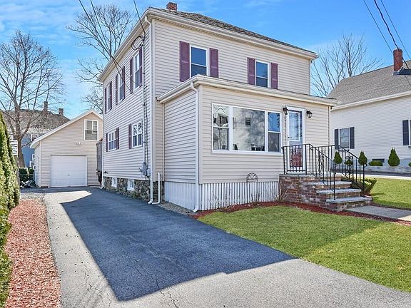 2nd image of 4 Franklin Street Ct