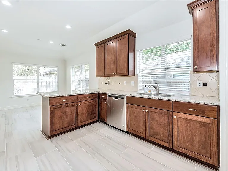 130 W Stockbridge Landing Cir — Photo 10