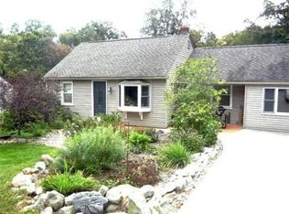 6 Maple St, Southwick, MA 01077