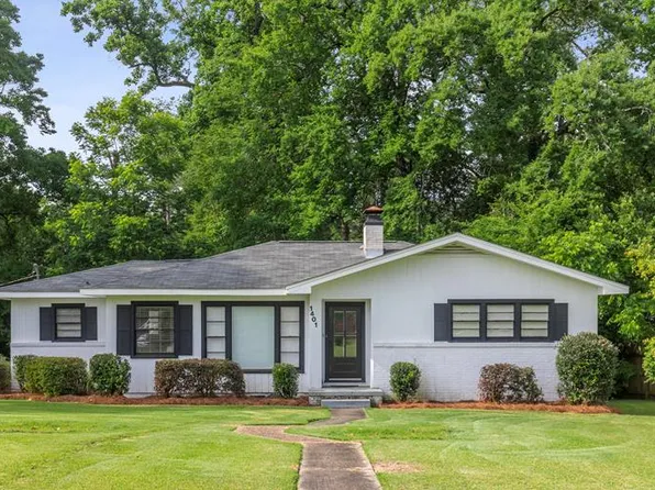 1401 Tacoma St, Dothan, AL 36303
