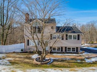 154 Kiel Ave, Kinnelon, NJ 07405